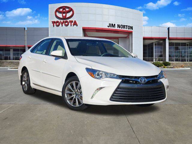 2017 Toyota Camry XLE FWD photo