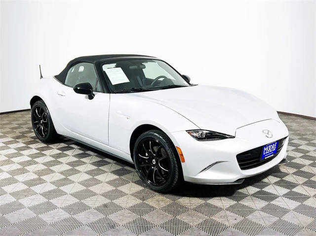 2016 Mazda MX-5 Miata Sport RWD photo