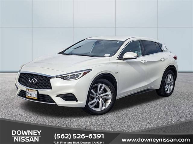 2018 Infiniti QX30 Base FWD photo