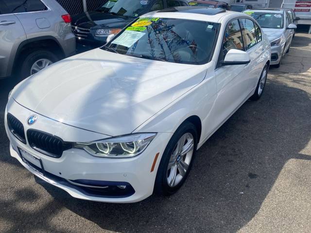 2017 BMW 3 Series 330i xDrive AWD photo