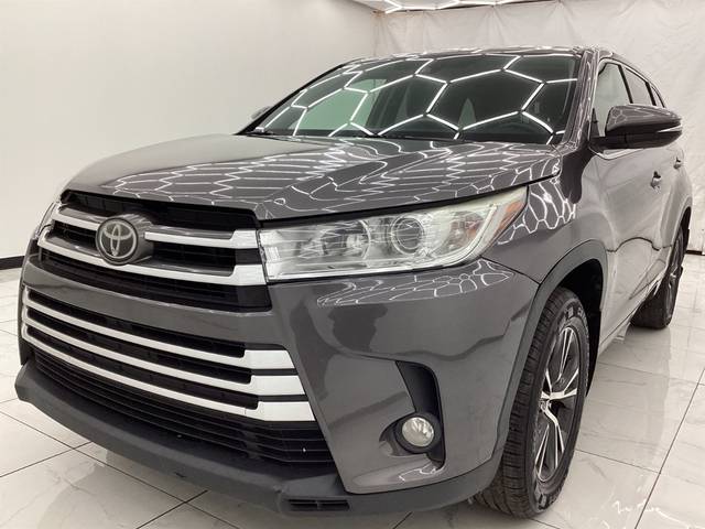 2017 Toyota Highlander LE Plus AWD photo