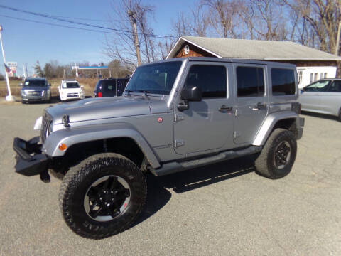 2017 Jeep Wrangler Unlimited Smoky Mountain 4WD photo