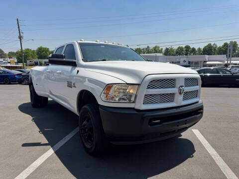 2017 Ram 3500 Tradesman 4WD photo