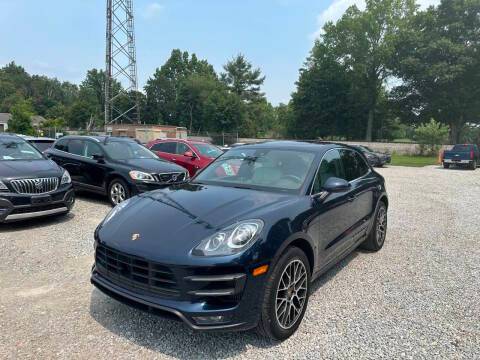 2017 Porsche Macan Turbo AWD photo
