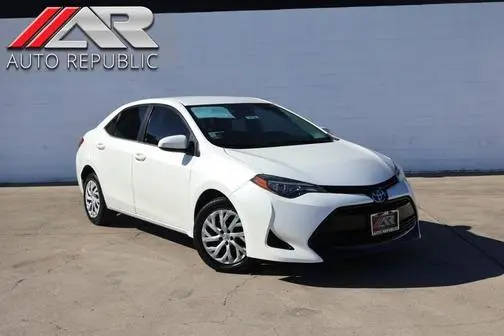 2017 Toyota Corolla LE FWD photo