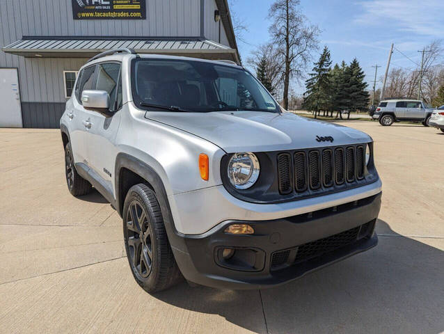 2017 Jeep Renegade Altitude 4WD photo