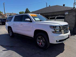 2017 Chevrolet Suburban LT 4WD photo