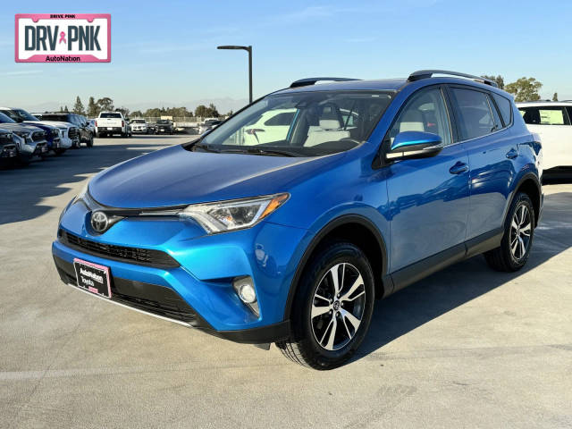 2017 Toyota RAV4 XLE FWD photo