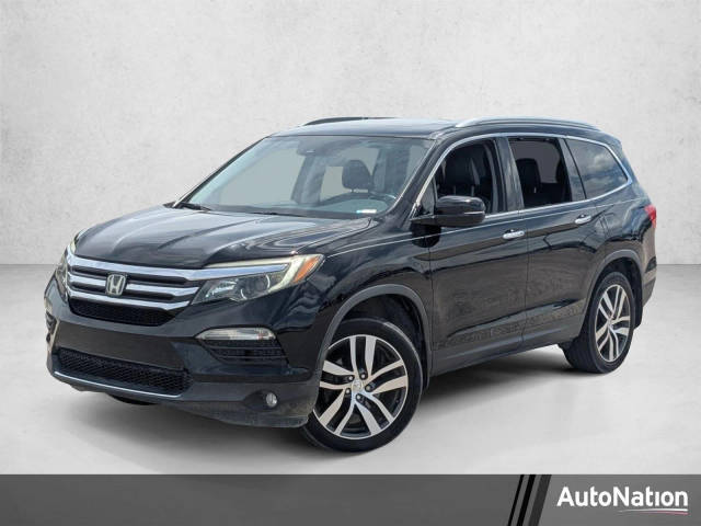 2017 Honda Pilot Touring FWD photo