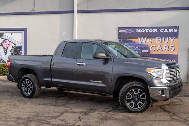 2017 Toyota Tundra Limited 4WD photo