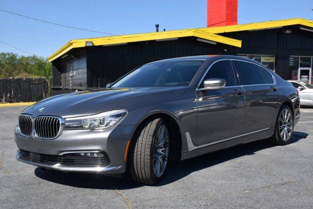 2018 BMW 7 Series 740i RWD photo
