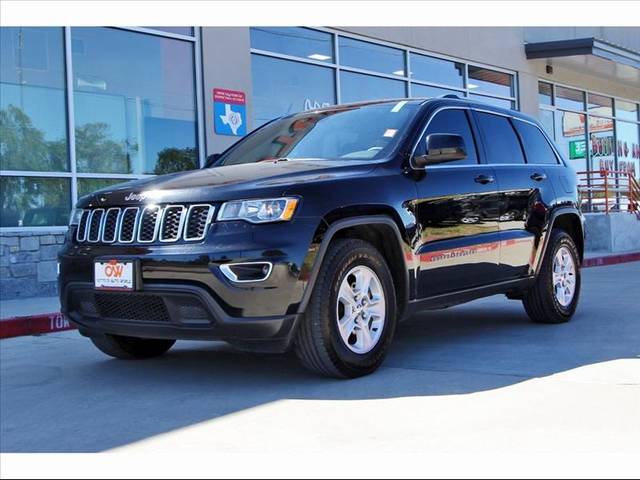 2017 Jeep Grand Cherokee Laredo RWD photo