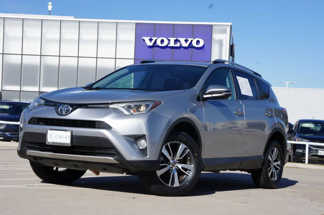 2016 Toyota RAV4 XLE FWD photo