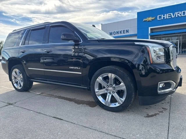 2017 GMC Yukon Denali 4WD photo