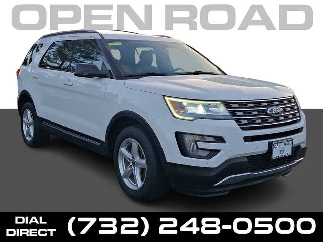 2017 Ford Explorer XLT 4WD photo