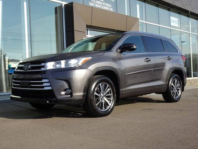 2017 Toyota Highlander XLE AWD photo