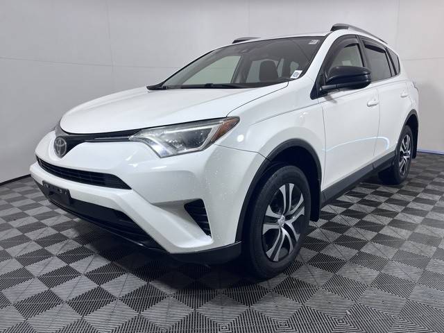 2017 Toyota RAV4 LE AWD photo