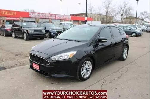 2017 Ford Focus SE FWD photo