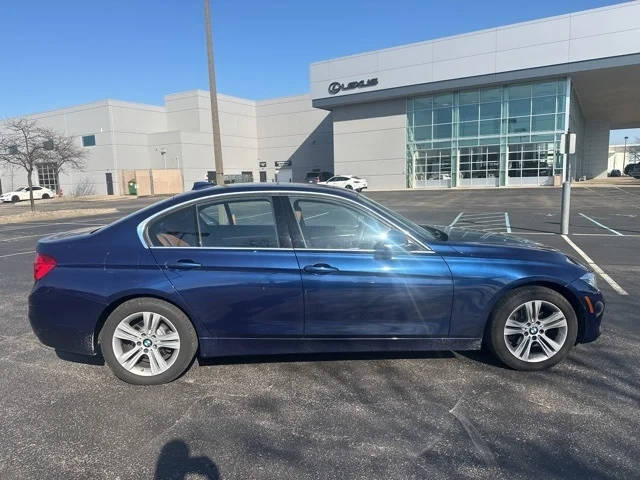 2017 BMW 3 Series 330i xDrive AWD photo