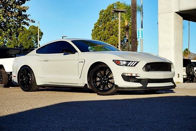 2017 Ford Mustang Shelby GT350 RWD photo
