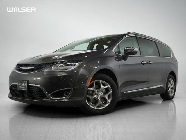 2017 Chrysler Pacifica Minivan Limited FWD photo