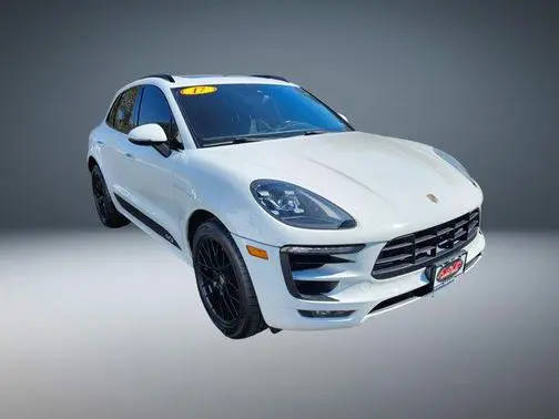 2017 Porsche Macan GTS AWD photo