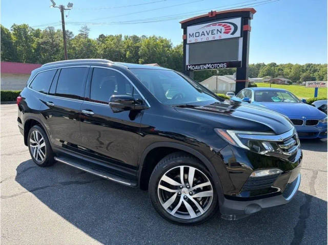 2017 Honda Pilot Touring FWD photo