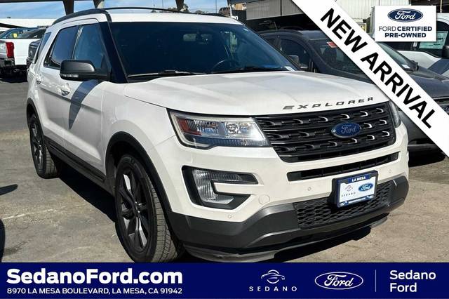 2017 Ford Explorer XLT 4WD photo