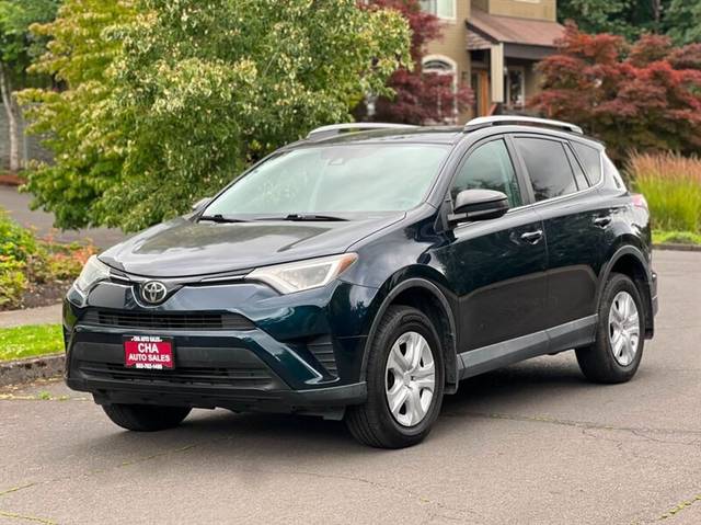 2017 Toyota RAV4 LE FWD photo