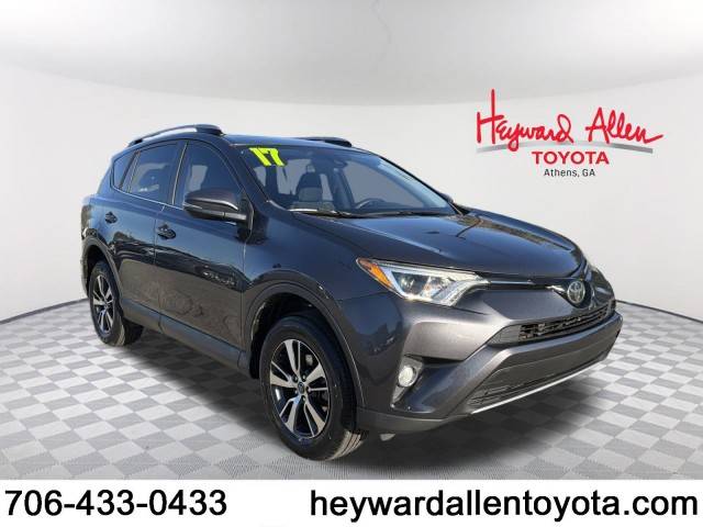 2017 Toyota RAV4 XLE FWD photo