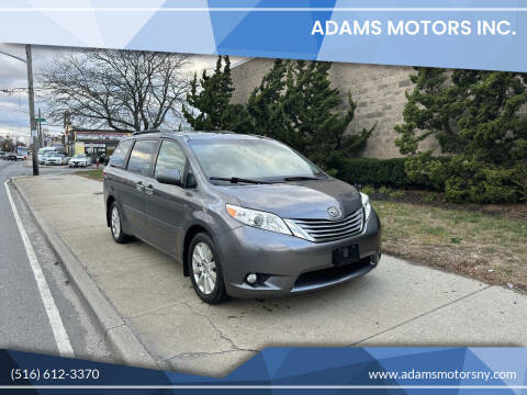 2017 Toyota Sienna XLE AWD photo