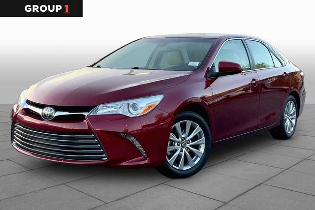 2017 Toyota Camry XLE FWD photo
