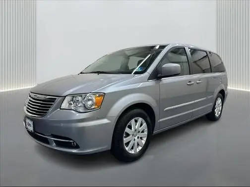 2016 Chrysler Town and Country Touring FWD photo