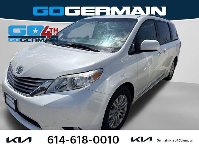 2015 Toyota Sienna XLE FWD photo