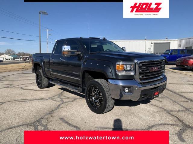 2017 GMC Sierra 2500HD SLT 4WD photo