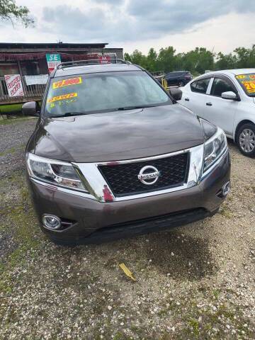 2016 Nissan Pathfinder Platinum FWD photo