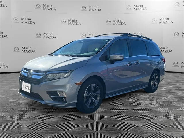 2018 Honda Odyssey Touring FWD photo