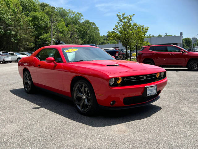 2017 Dodge Challenger SXT Plus RWD photo