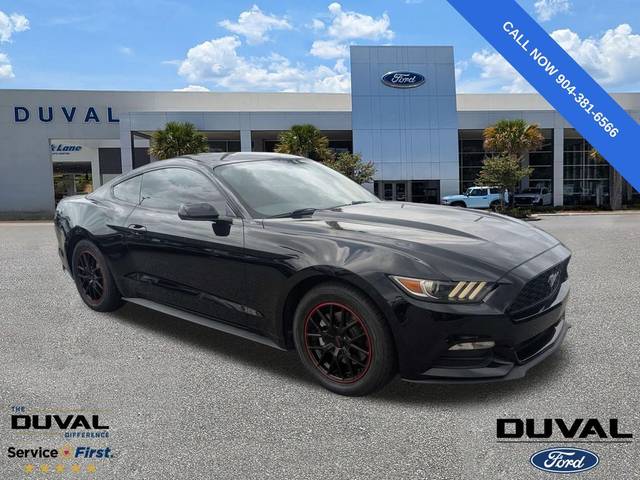 2017 Ford Mustang V6 RWD photo