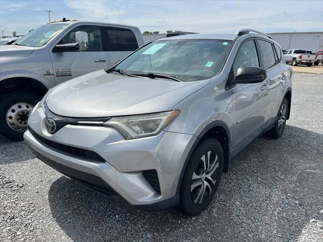 2017 Toyota RAV4 LE FWD photo