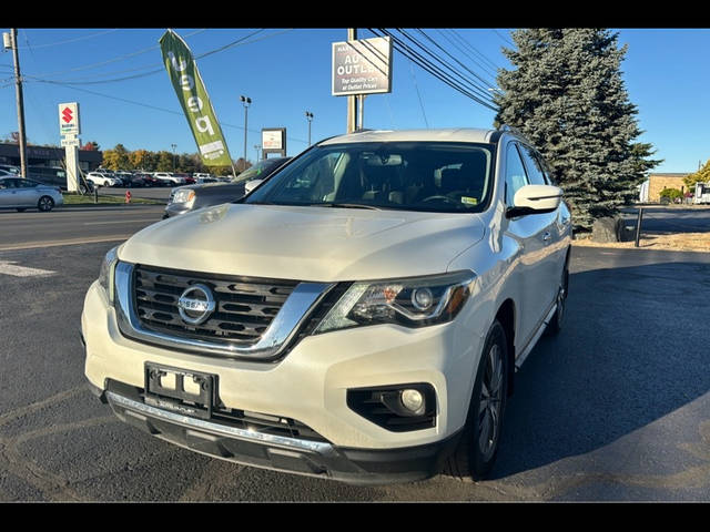 2017 Nissan Pathfinder SV 4WD photo