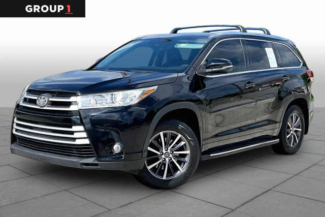 2017 Toyota Highlander XLE AWD photo