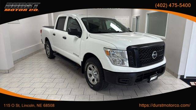 2017 Nissan Titan S 4WD photo