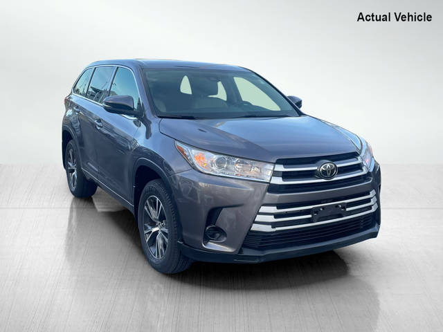 2017 Toyota Highlander LE AWD photo