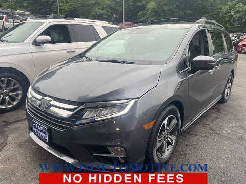 2018 Honda Odyssey Touring FWD photo