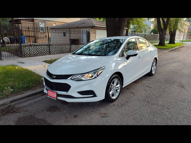 2017 Chevrolet Cruze LT FWD photo