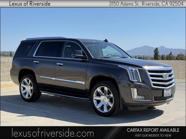 2017 Cadillac Escalade Luxury RWD photo