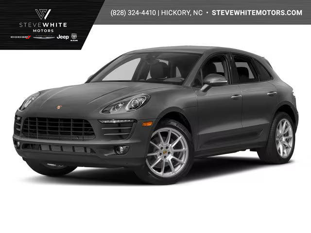 2017 Porsche Macan  AWD photo