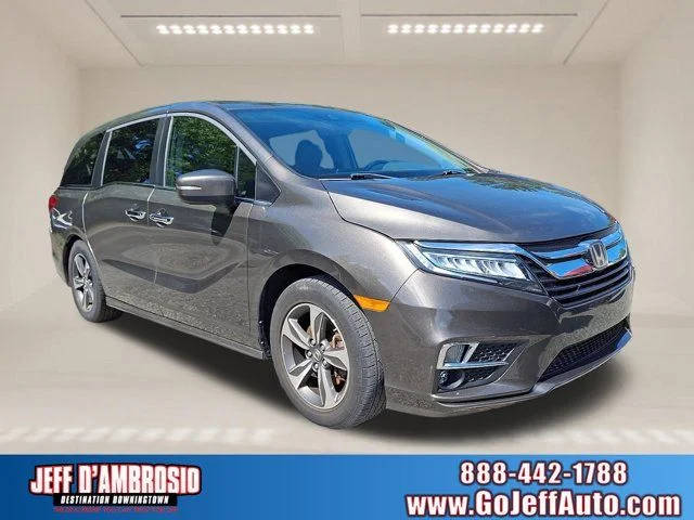 2018 Honda Odyssey Touring FWD photo