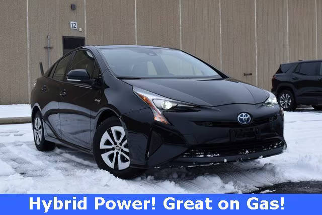 2017 Toyota Prius Three FWD photo